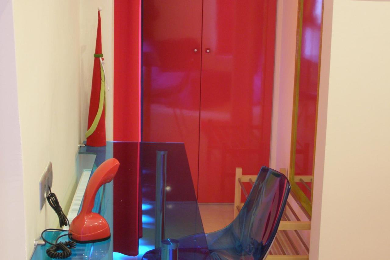 Room In A Neoclassical House - Ladybug Kastoria Exterior photo